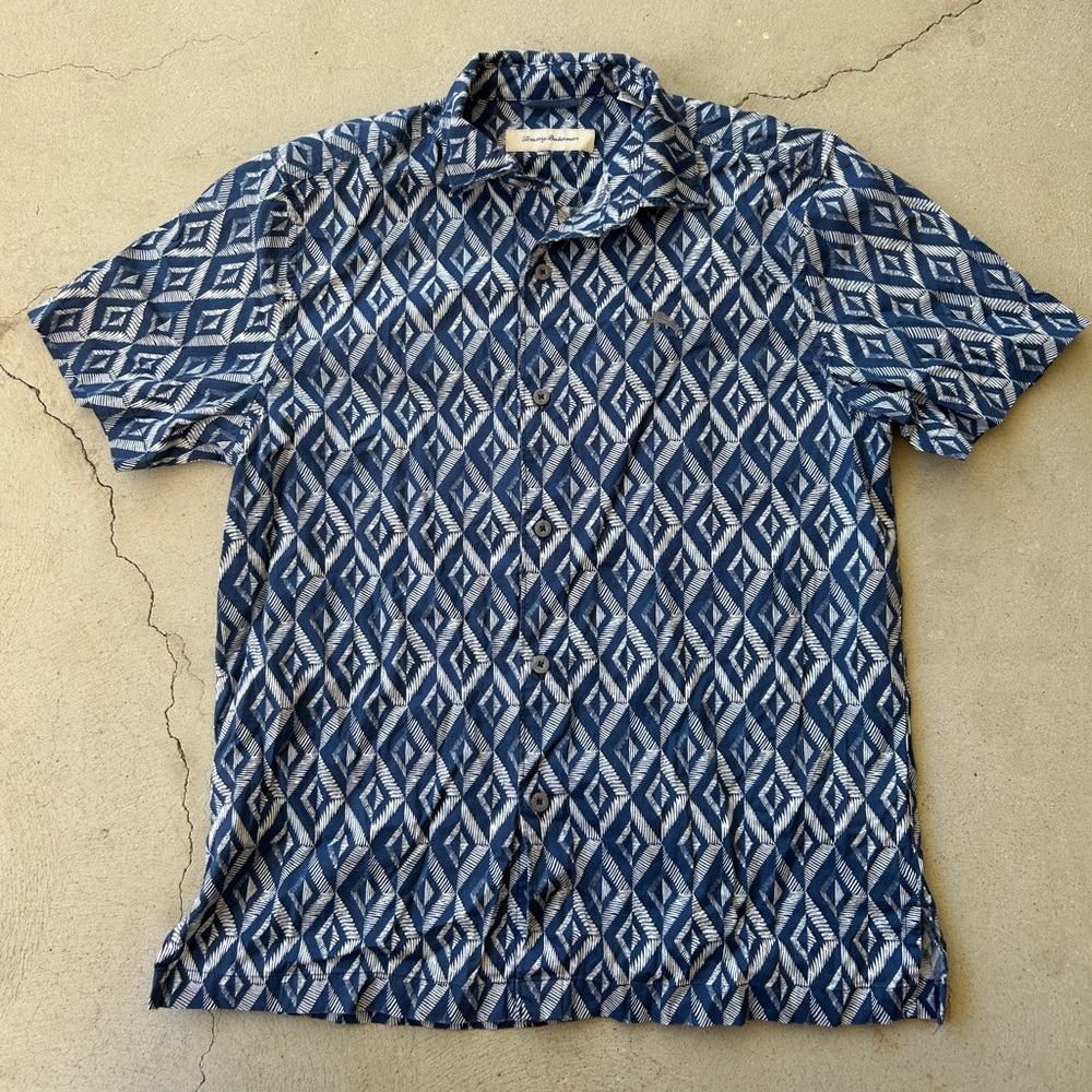 Tommy Bahama Men's Blue Patterned Button Down Short Sleeve Shirt Size Medium